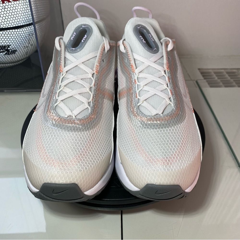 🆕 Nike Air Max 2090 GS 'Platinum Tint Light Violet' - Womens 8.5 - Picture 11 of 11